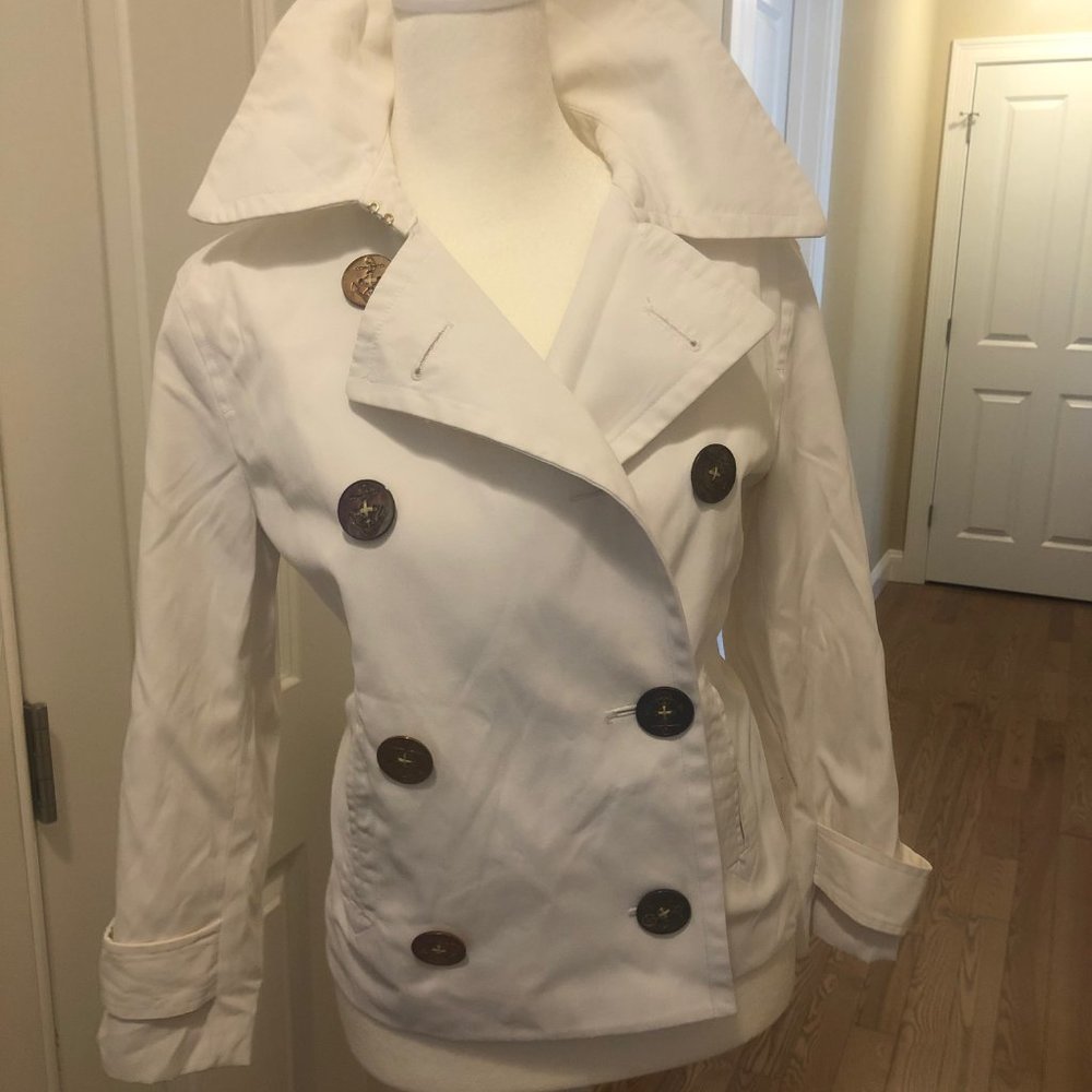 White double breasted spring jacket